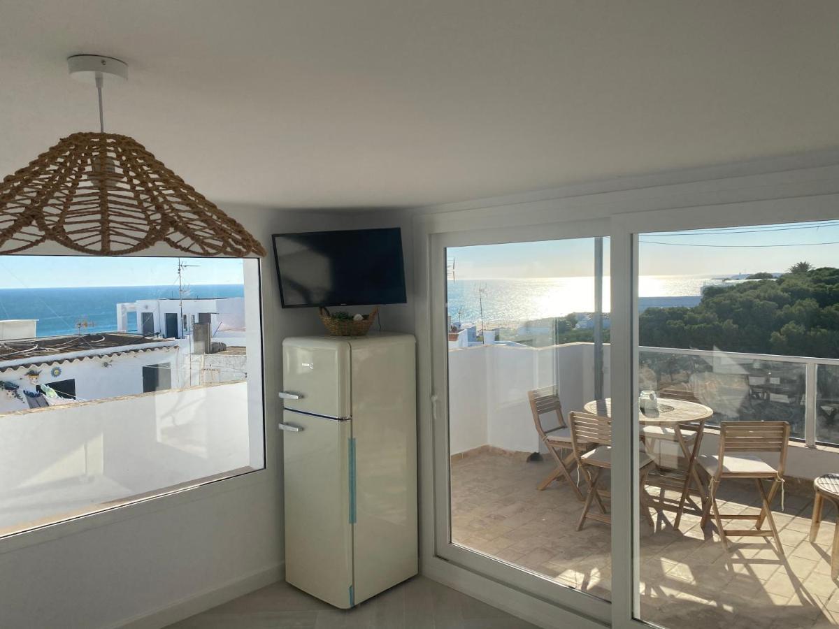 Casa Martin Calle Jurel, Viviendas Frente A La Playa En Barrio De Pescadores De Conil